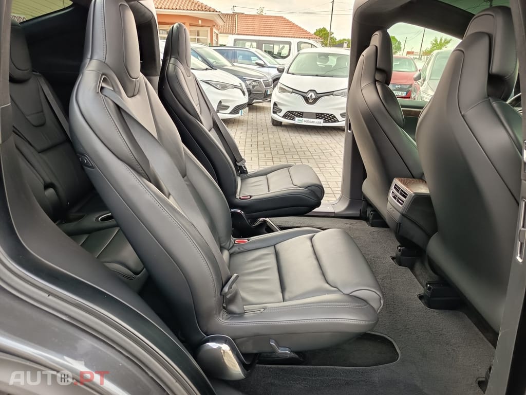 Tesla Model X 100D