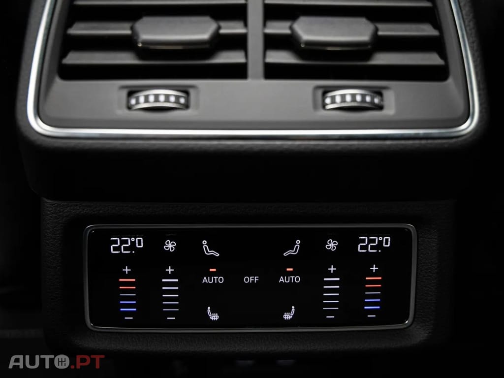 Audi Q8 E-Tron 55 2x S LINE BLACK I.V.A DEDUTÍVEL