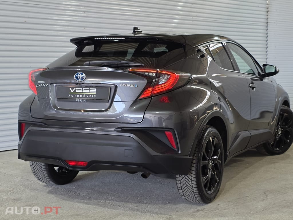 Toyota C-HR 1.8 Hybrid Square Collection