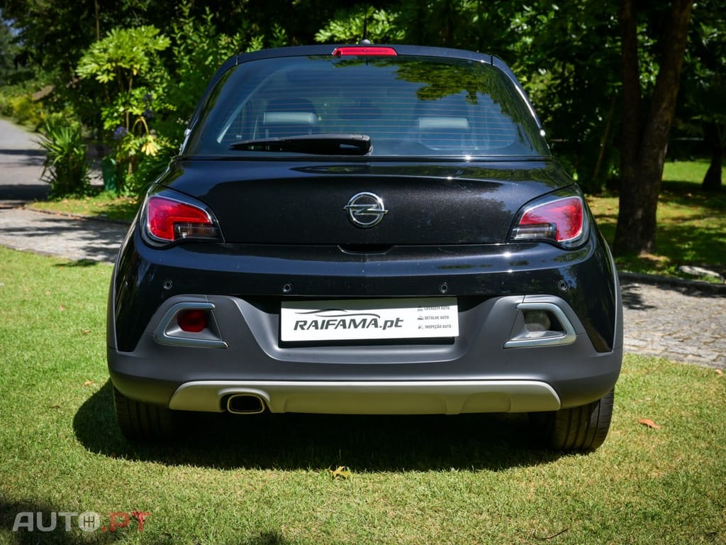 Opel Adam 1.0 T Rocks