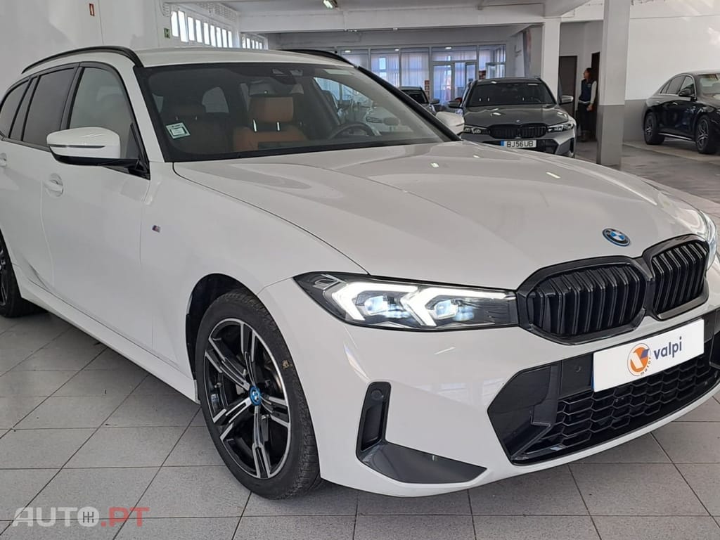 BMW 320 e Touring Pack Desportivo M Auto