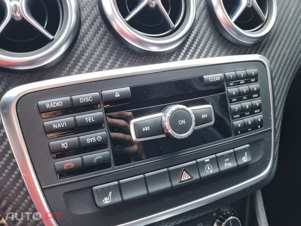 Mercedes-Benz A 180 d AMG Line