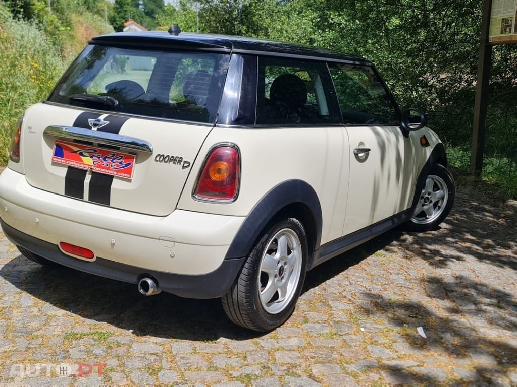 MINI Cooper Cooper D
