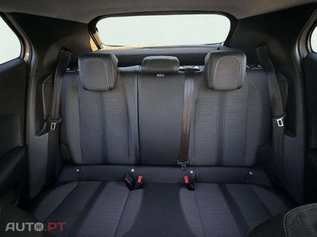 Peugeot E-2008 Allure