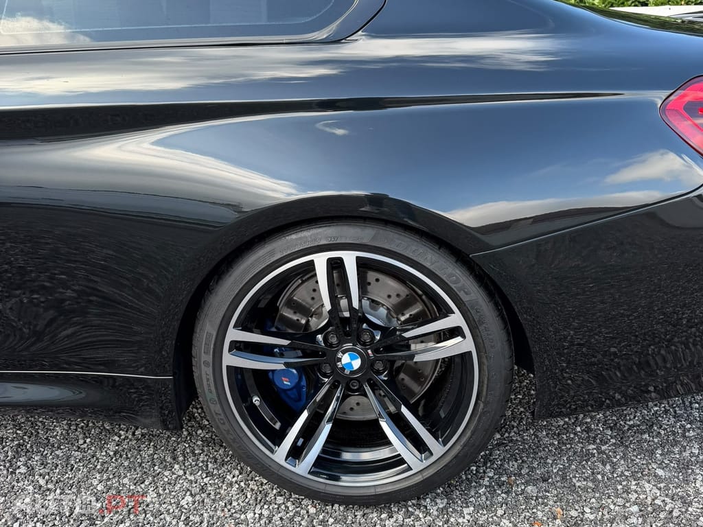 BMW M4 Auto