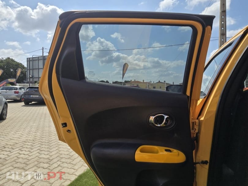Nissan Juke 1.6 DIG-T Tekna Premium Ext.1 Yellow S. — fotografia 14