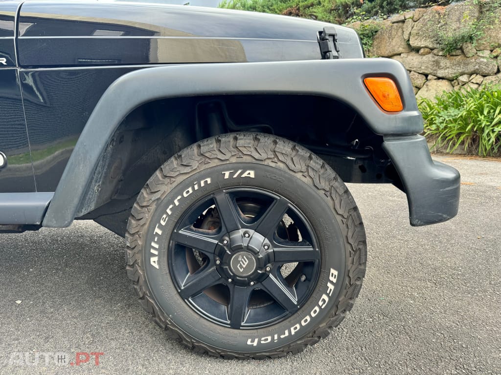 Jeep Wrangler 2.5 Sport Hard Top