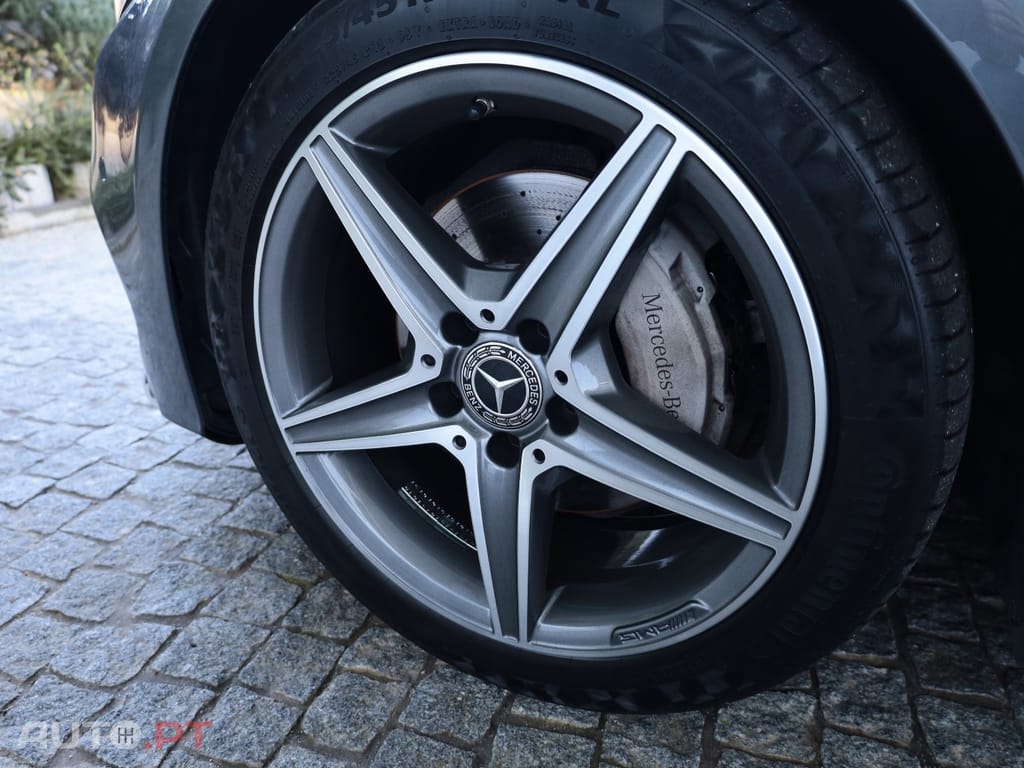 Mercedes-Benz C 180 Coupé AMG — fotografia 11
