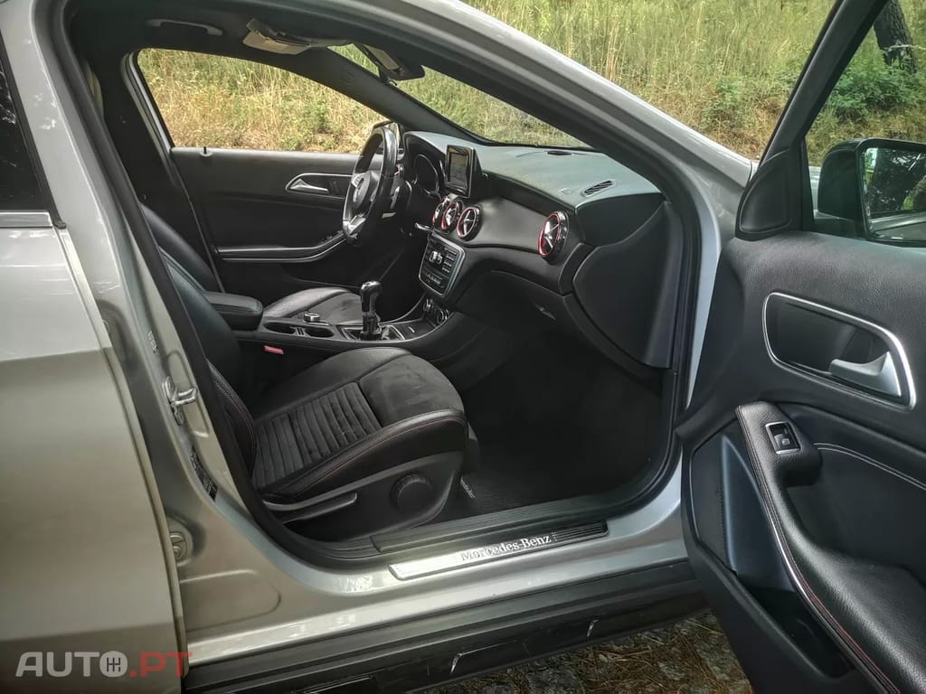 Mercedes-Benz GLA 180 CDI AMG Line — fotografia 13