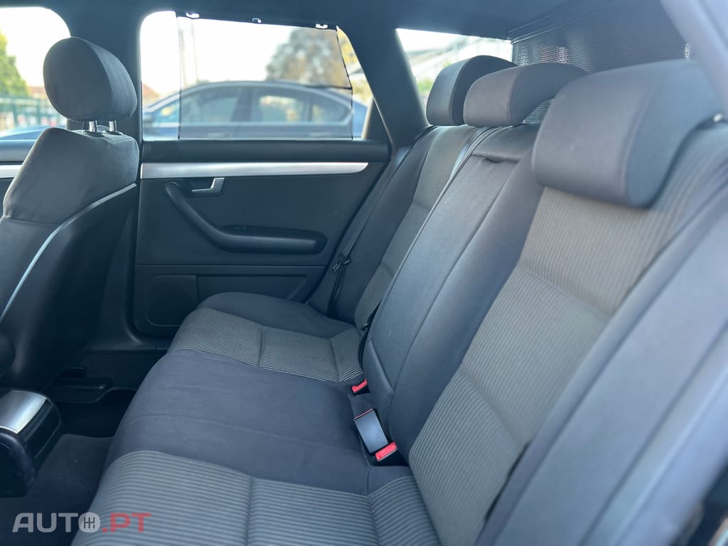Audi A4 Avant 2.0TDi S-Line
