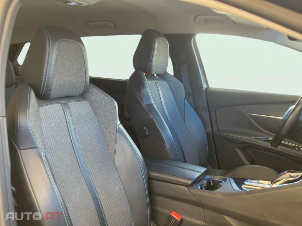 Peugeot 5008 1.5 BlueHDi Allure Pack EAT8