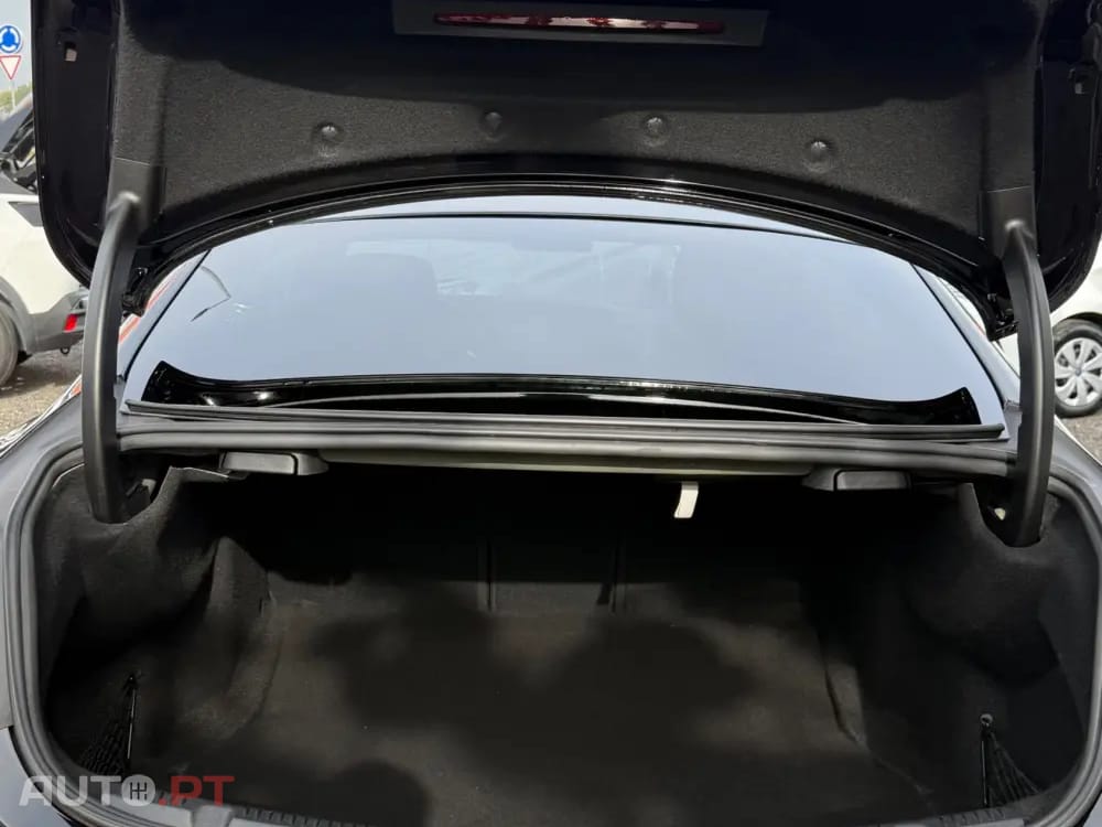 Mercedes-Benz E 220 d AMG Line