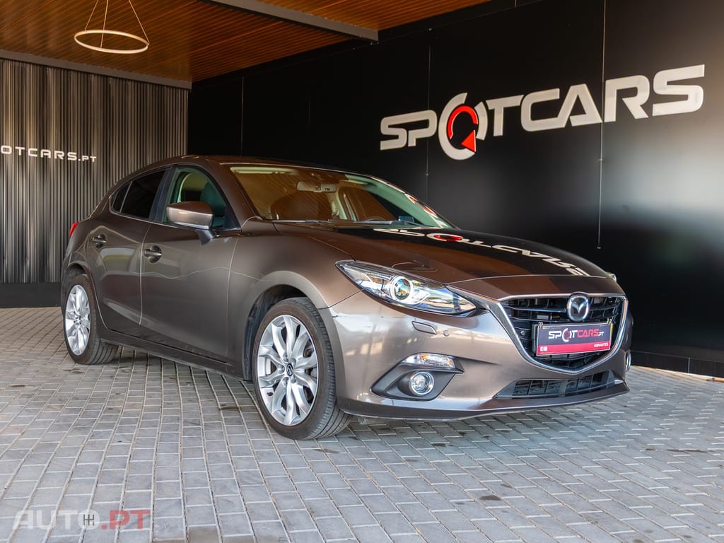 Mazda 3 1.5 Sky-D Excellence Navi