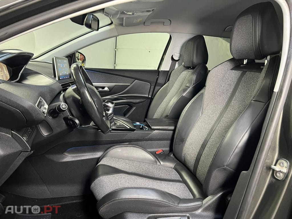 Peugeot 3008 Allure 1.2 PureTech 130 cv CVM6