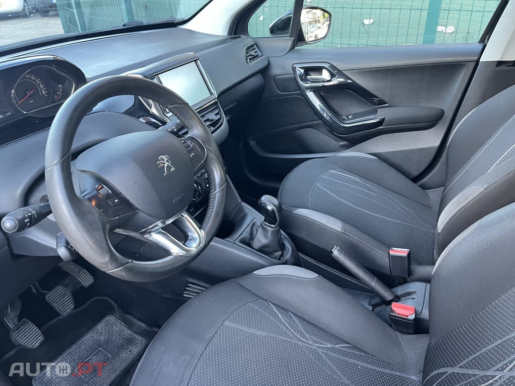 Peugeot 208 1.2 VTi Active