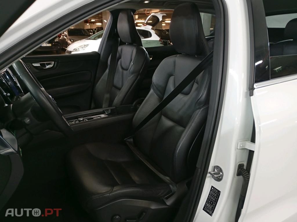 Volvo XC60 2.0 T6 PHEV Inscription Expression AWD