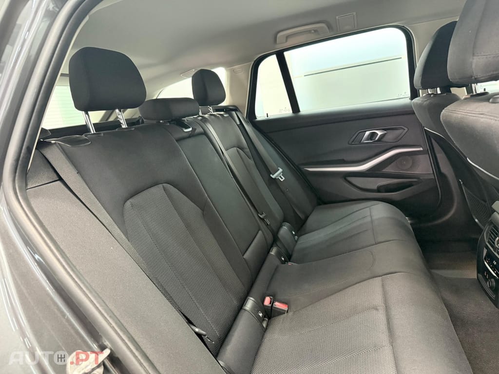 BMW 320 d Touring xDrive Line Sport Auto