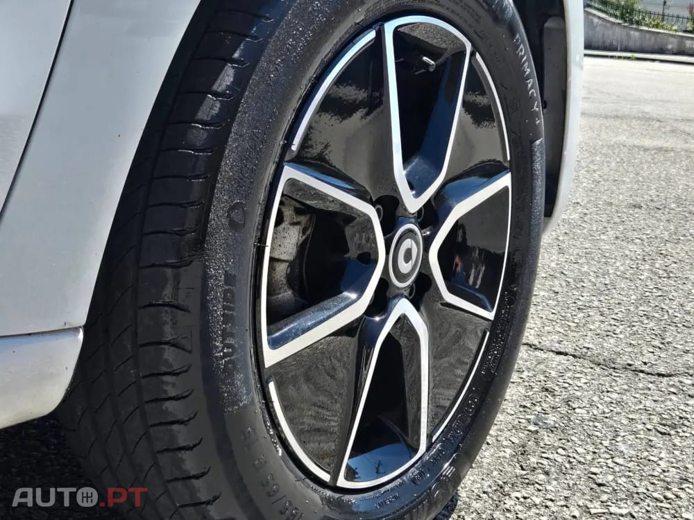 Smart ForFour EQ pulse