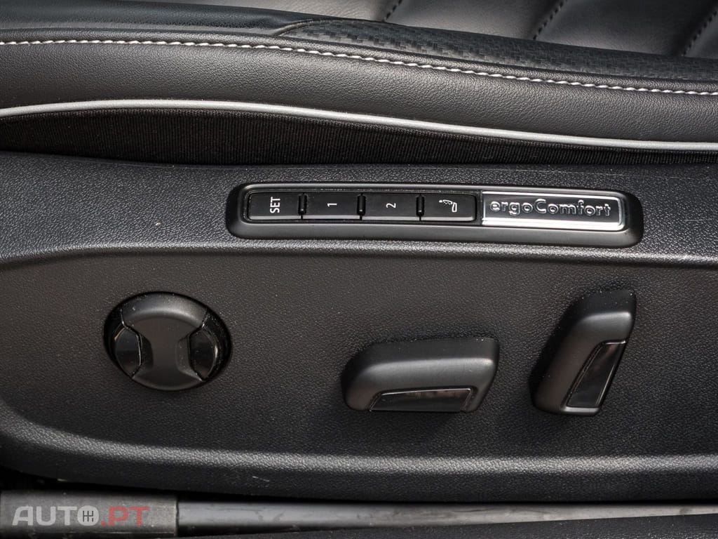 Volkswagen Arteon I.V.A DEDUTIVEL eHybrid R-LINE 