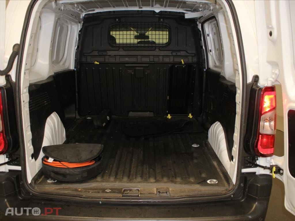 Toyota Proace City 50 kWh Business