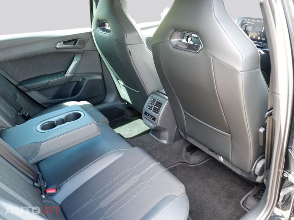 Cupra Leon ST I.V.A DEDUTIVEL VZ e-Hybrid DCC 