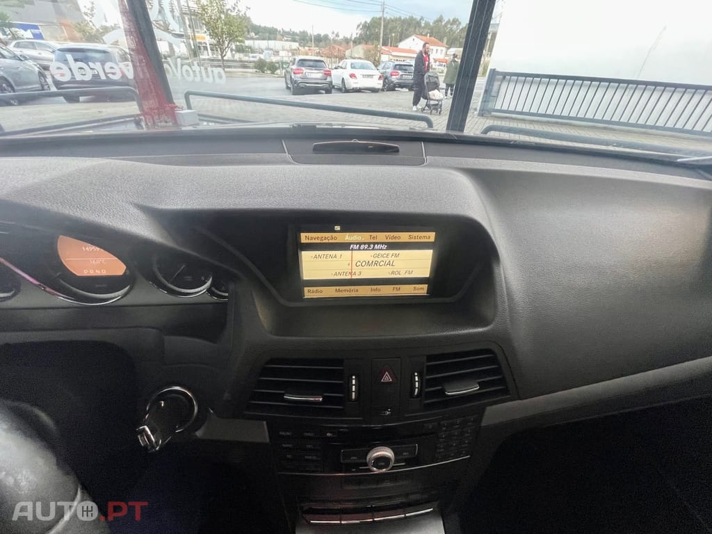 Mercedes-Benz E 250 CDi Avantgarde BlueEfficiency Auto.