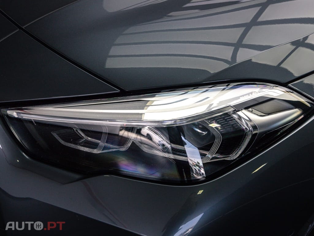 BMW 218 i Pack Desportivo M