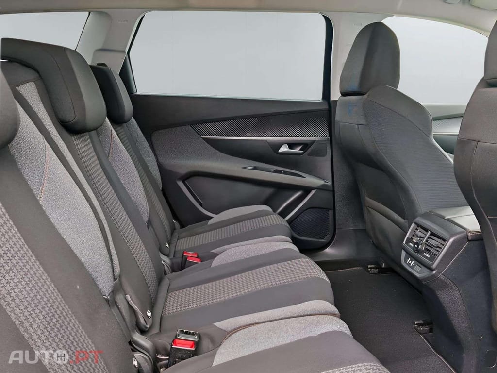 Peugeot 5008 1.5 BlueHDI  EAT8