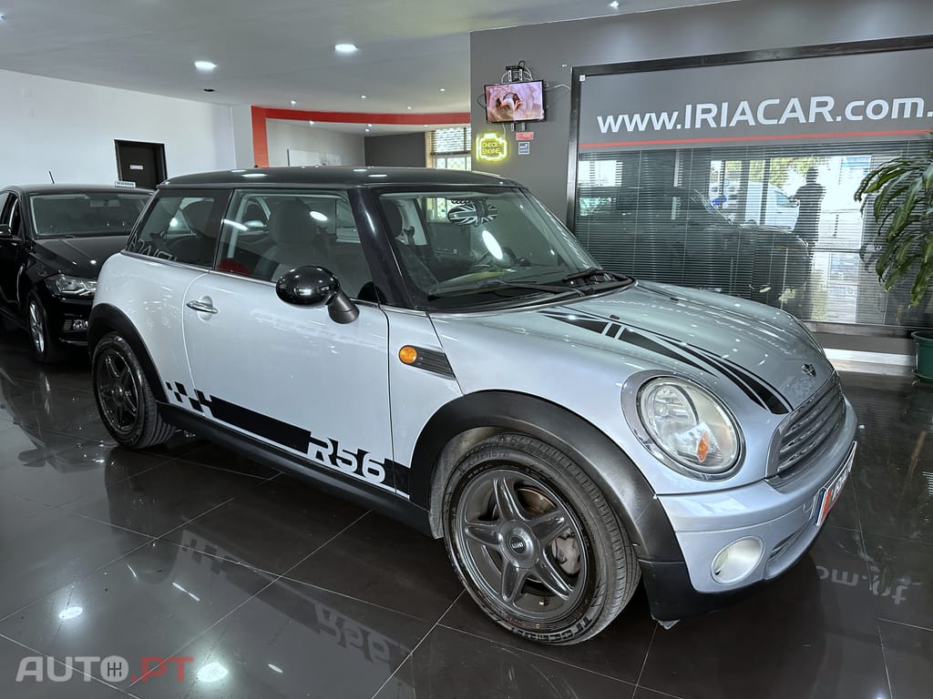 MINI Cooper Cooper R56