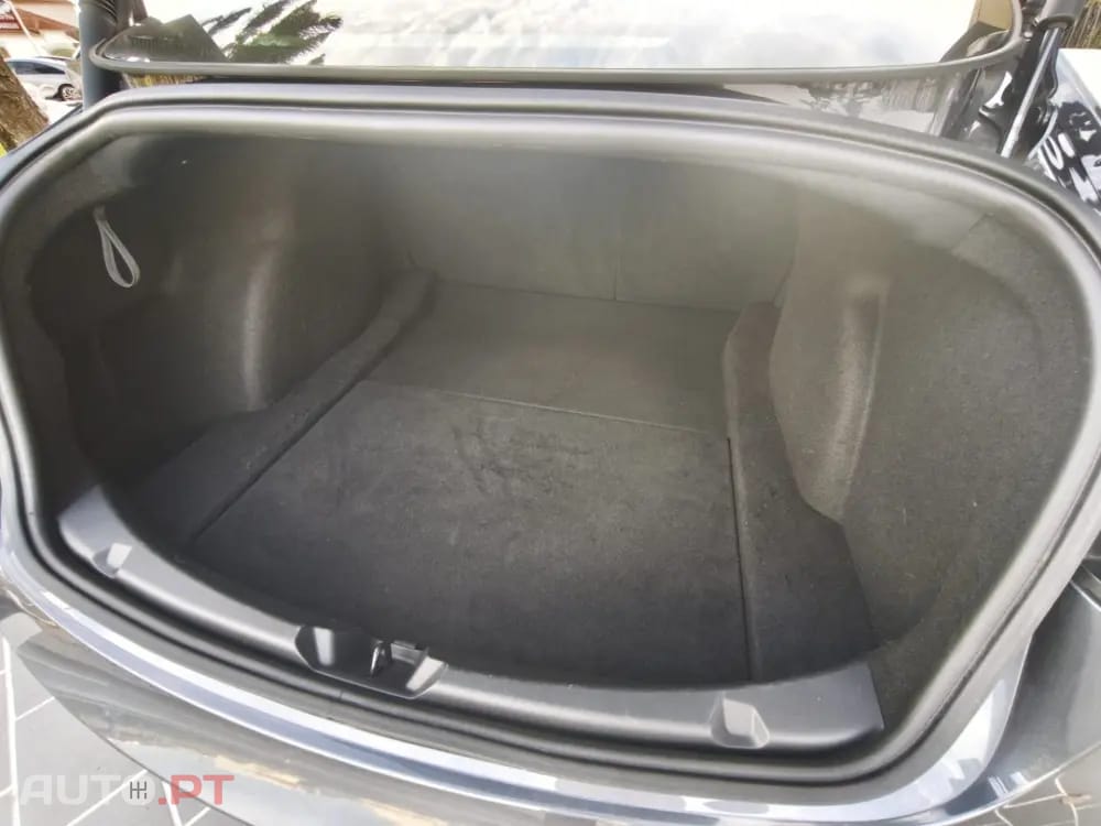 Tesla Model 3 Standard Range Plus RWD