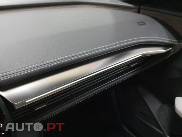 Renault Mégane 100% ELÉTRICO ICONIC 220CV AUTONOMIA CONFORT CA22