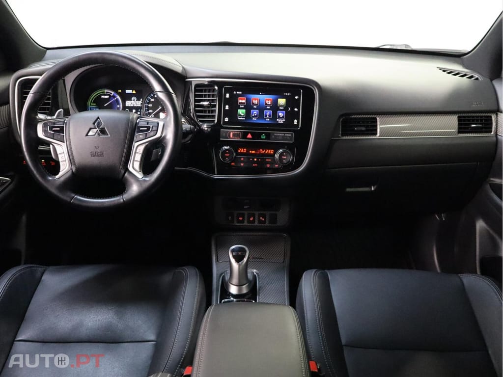Mitsubishi Outlander 2.4 PHEV Instyle
