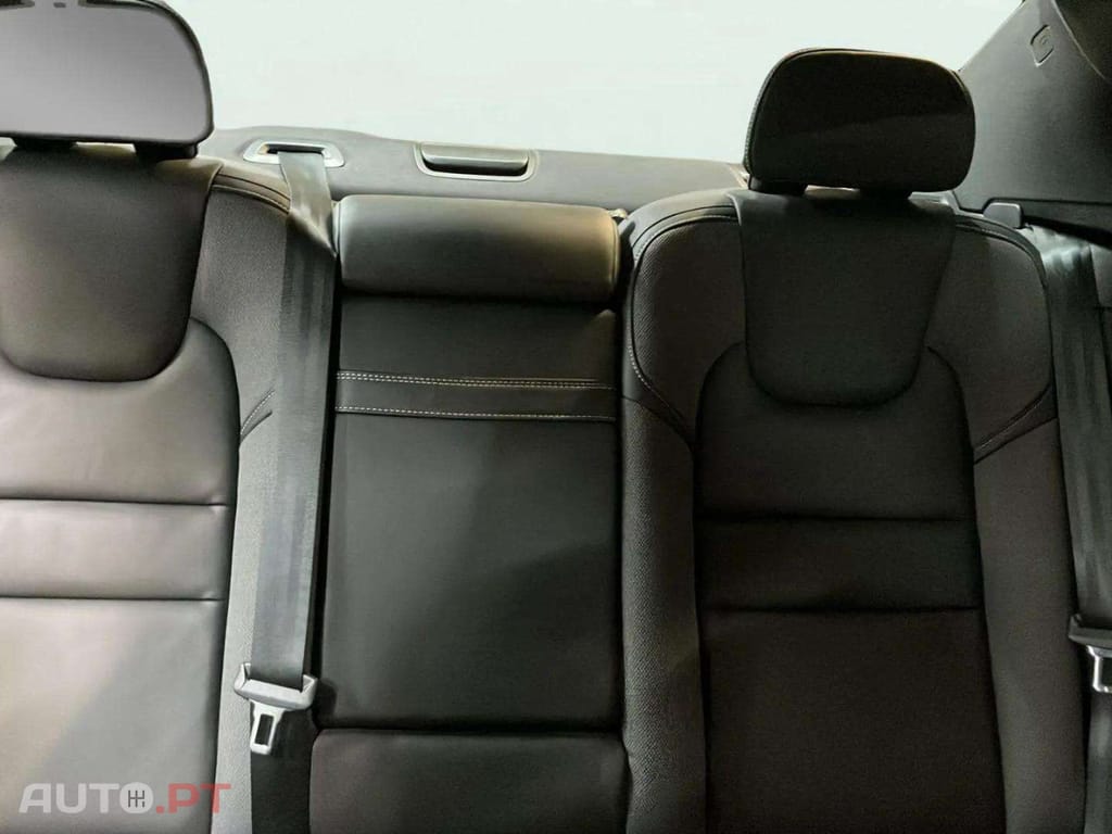 Volvo S60 2.0 T8 PHEV R-Design AWD