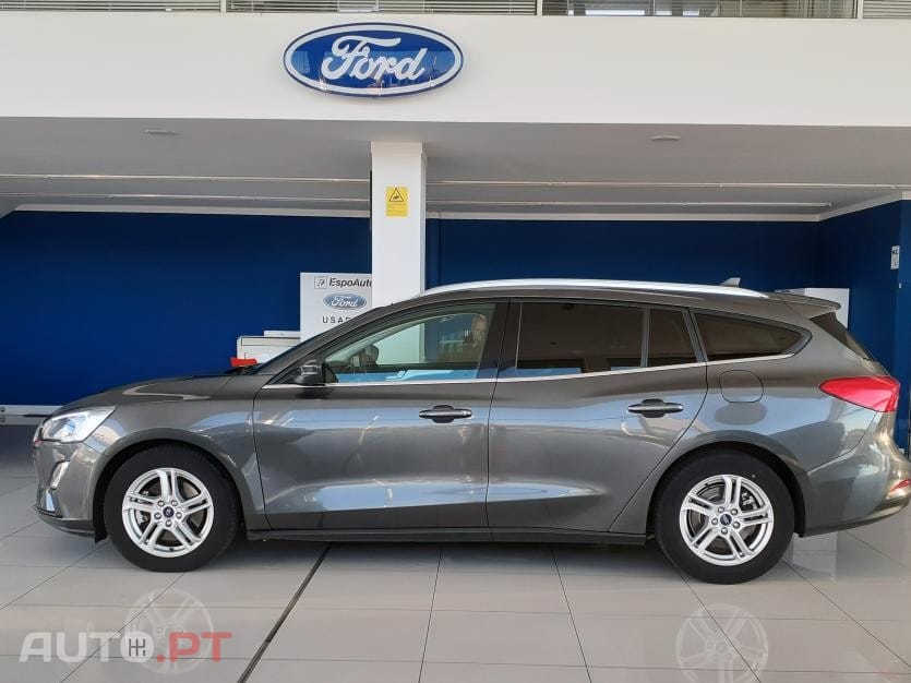 Ford Focus SW 1.5 TDCi EcoBlue Business — fotografia 4