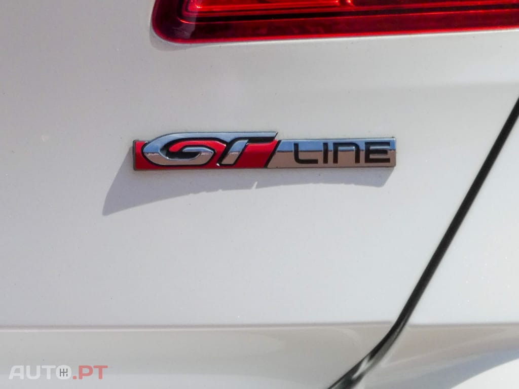 Peugeot 308 1.5 BlueHDi GT Line — fotografia 14