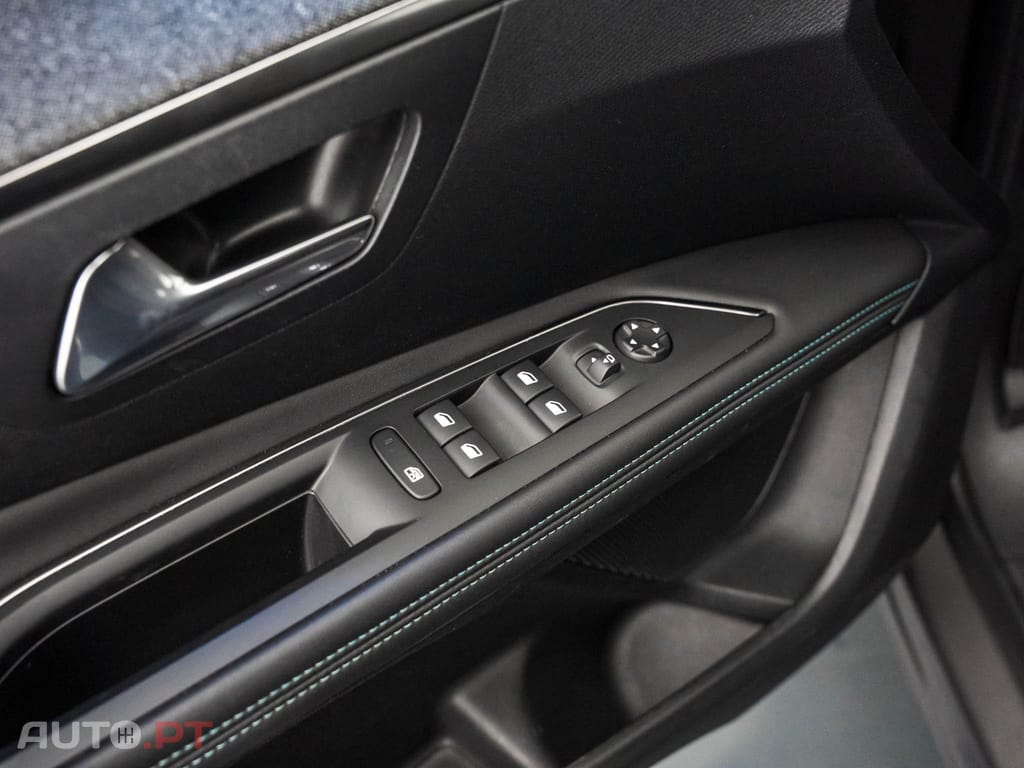 Peugeot 3008 1.2 PureTech Allure Pack EAT8