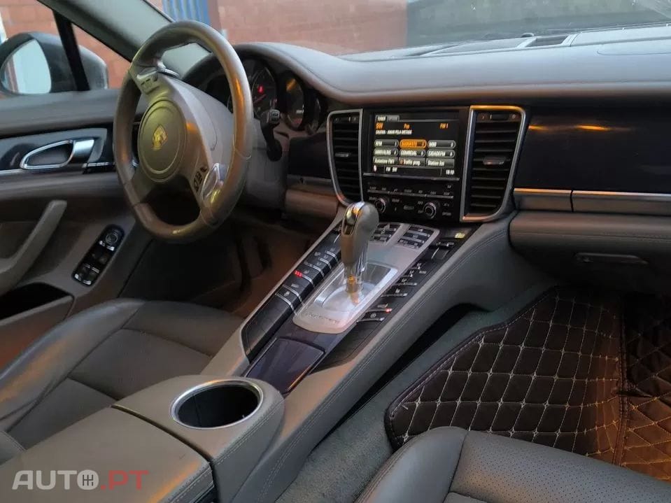 Porsche Panamera Platinum Edition PDK