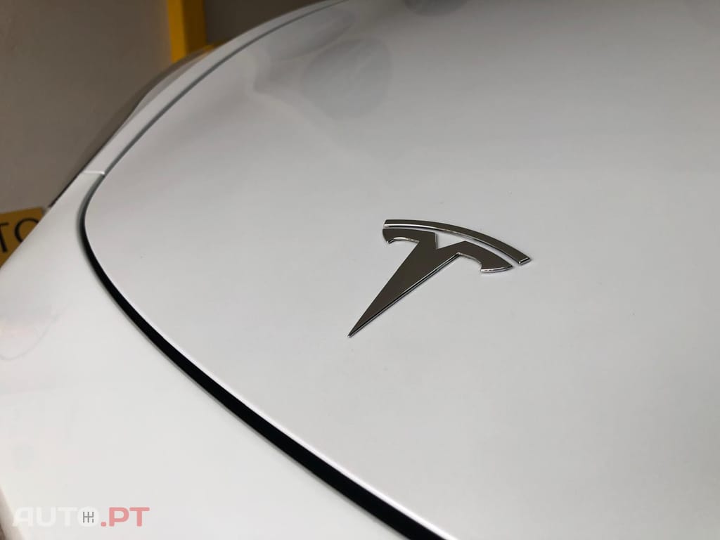 Tesla Model Y Performance Tração Integral