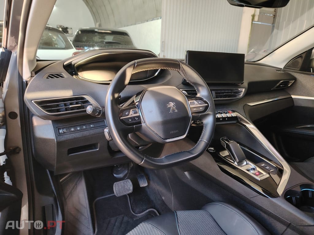 Peugeot 3008 Plug-In Hybrid 225 e-EAT8 Allure Pack