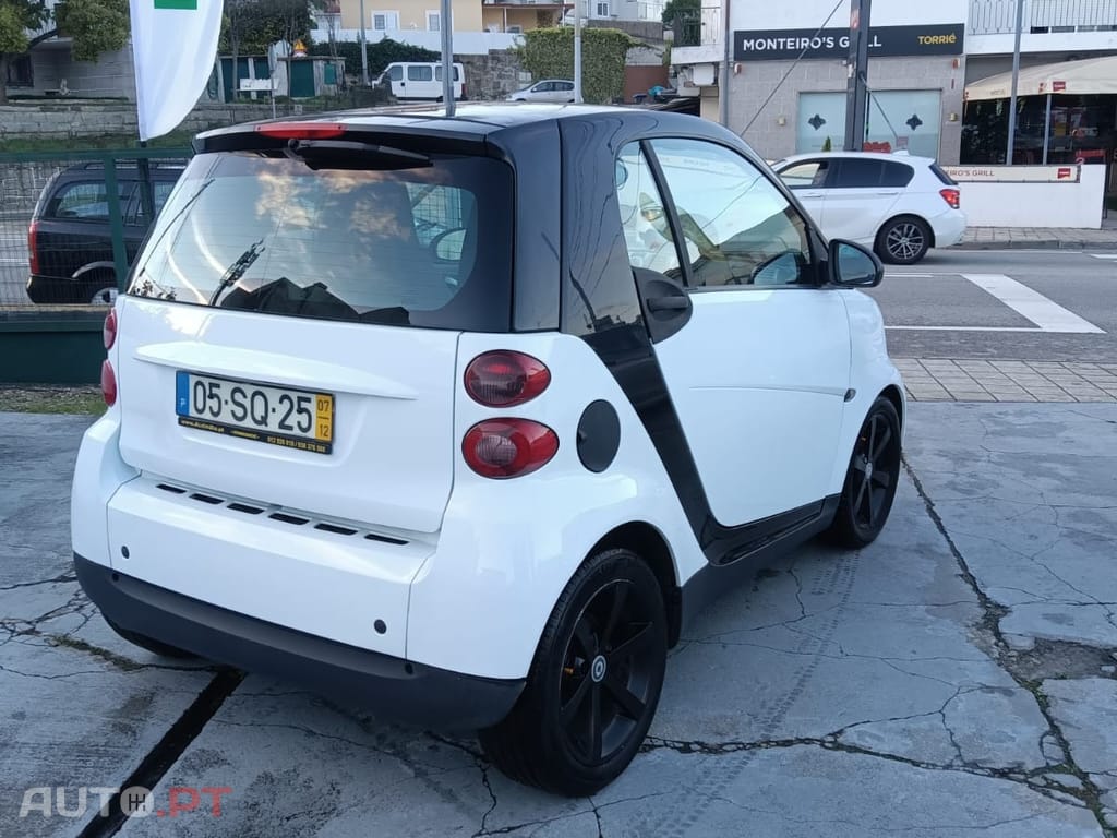 Smart ForTwo Outro