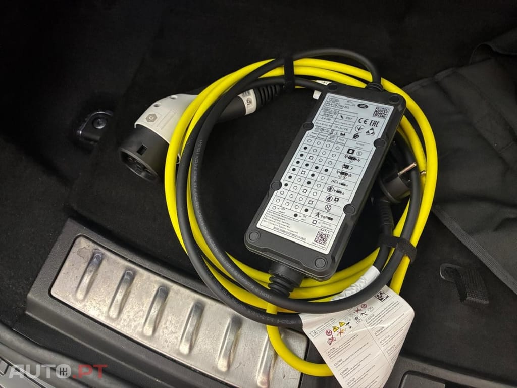 Land Rover Evoque 1.5 P300e AWD R-Dynamic S Auto