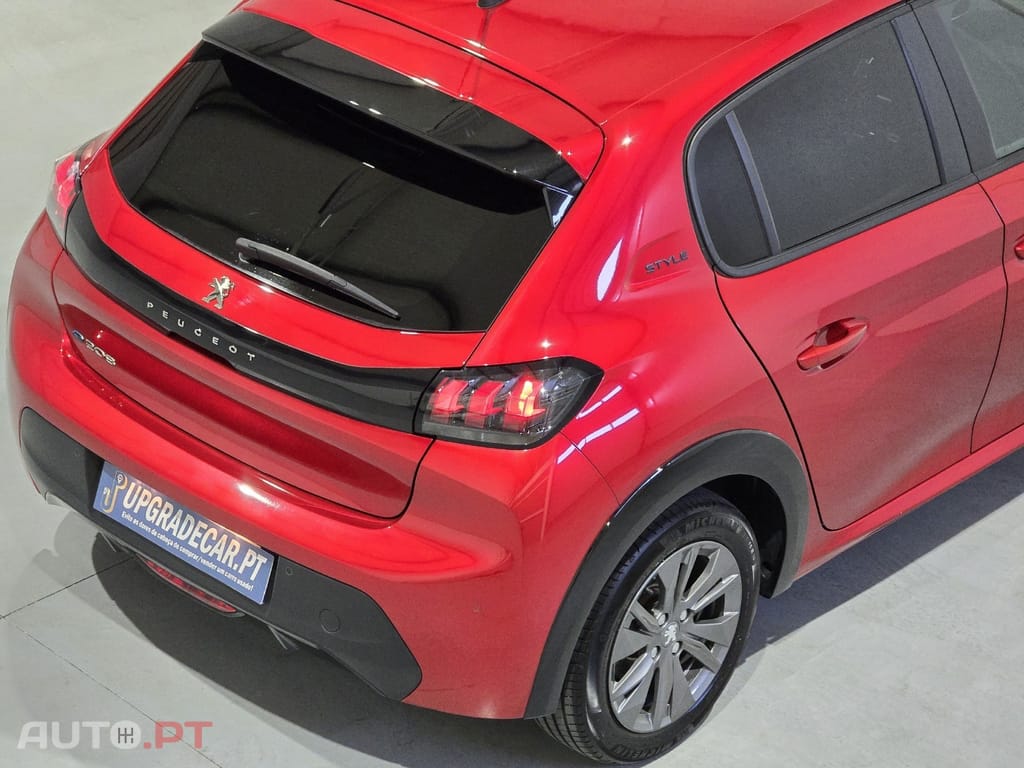 Peugeot E-208 50 kWh Style