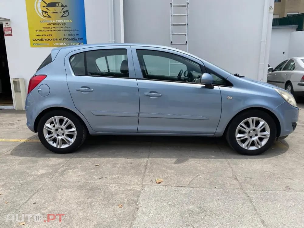 Opel Corsa 1.2 Enjoy