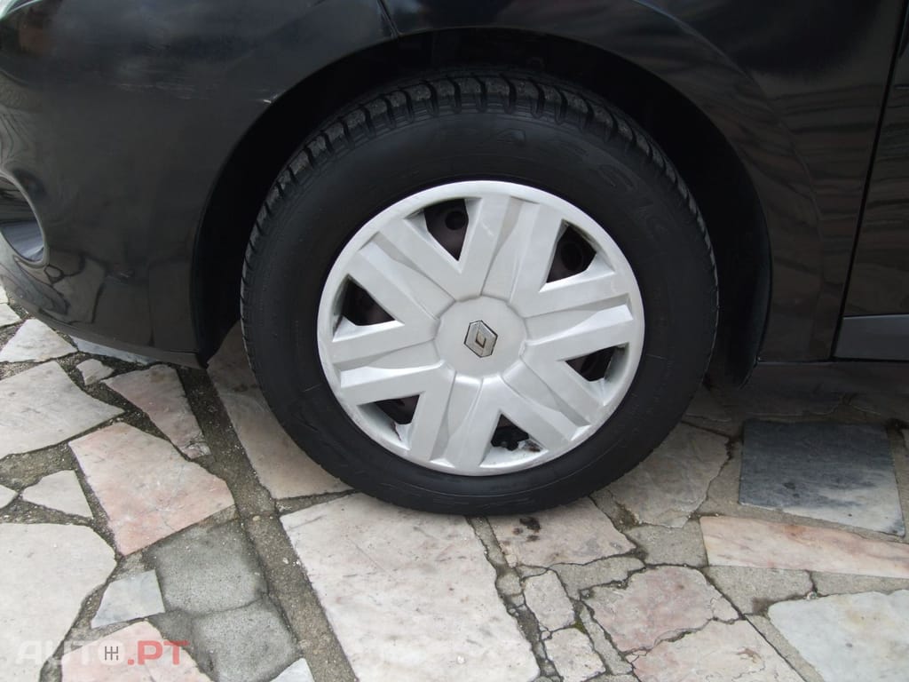 Renault Mégane Break 1.5 dCi Confort — fotografia 14