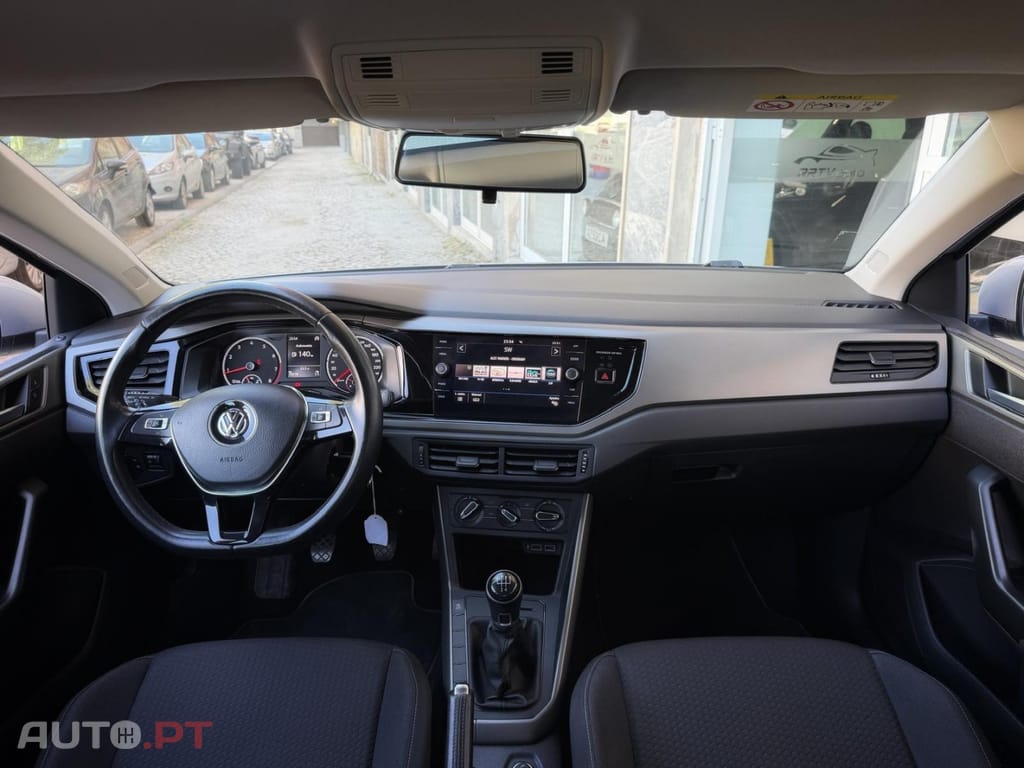 Volkswagen Polo 1.0 Confortline