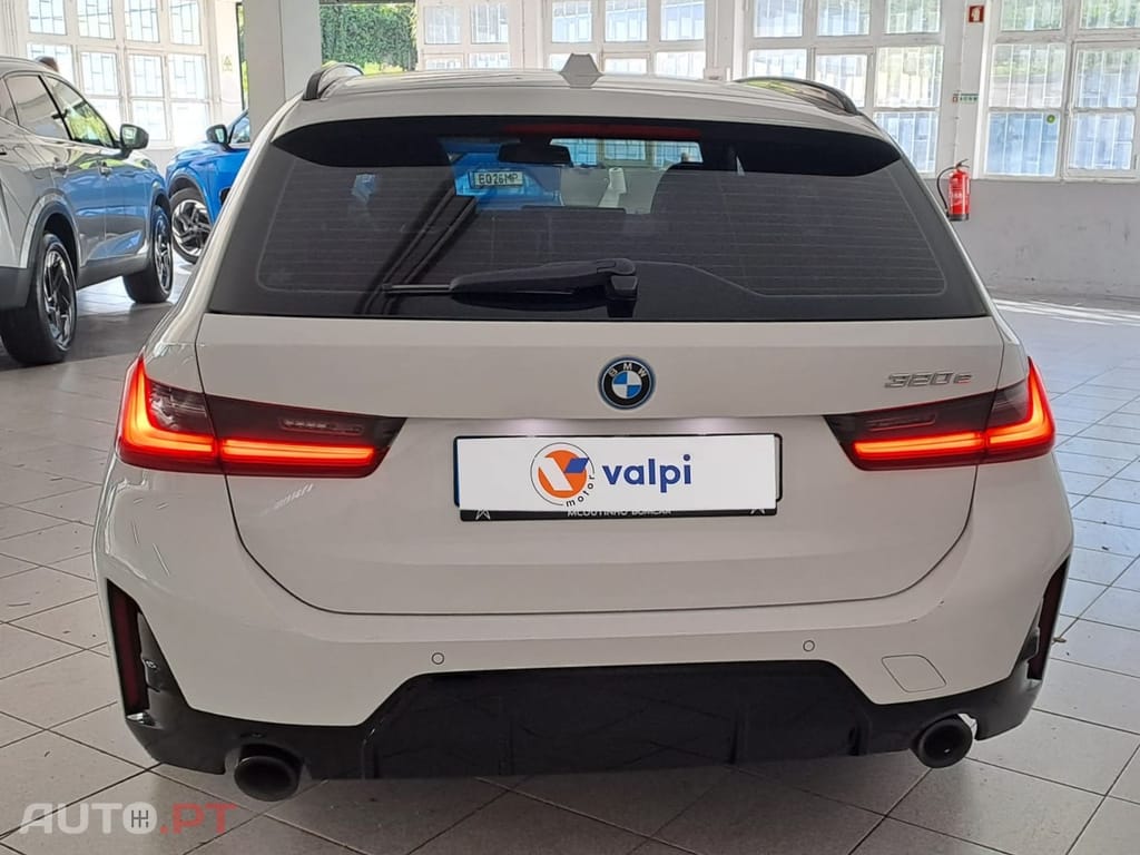 BMW 320 e Touring Pack Desportivo M Auto