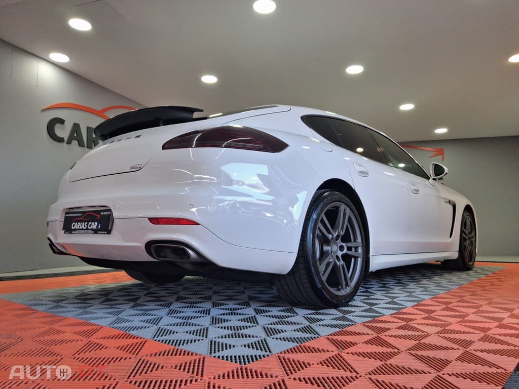 Porsche Panamera 3.0 V6 platinum edition