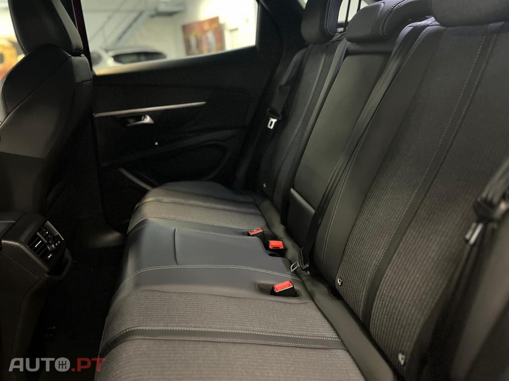 Peugeot 3008 1.6 Hybrid Allure Pack e-EAT8