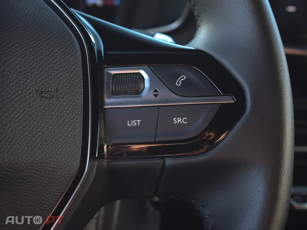 Peugeot 2008 PureTech 130 EAT8 Allure