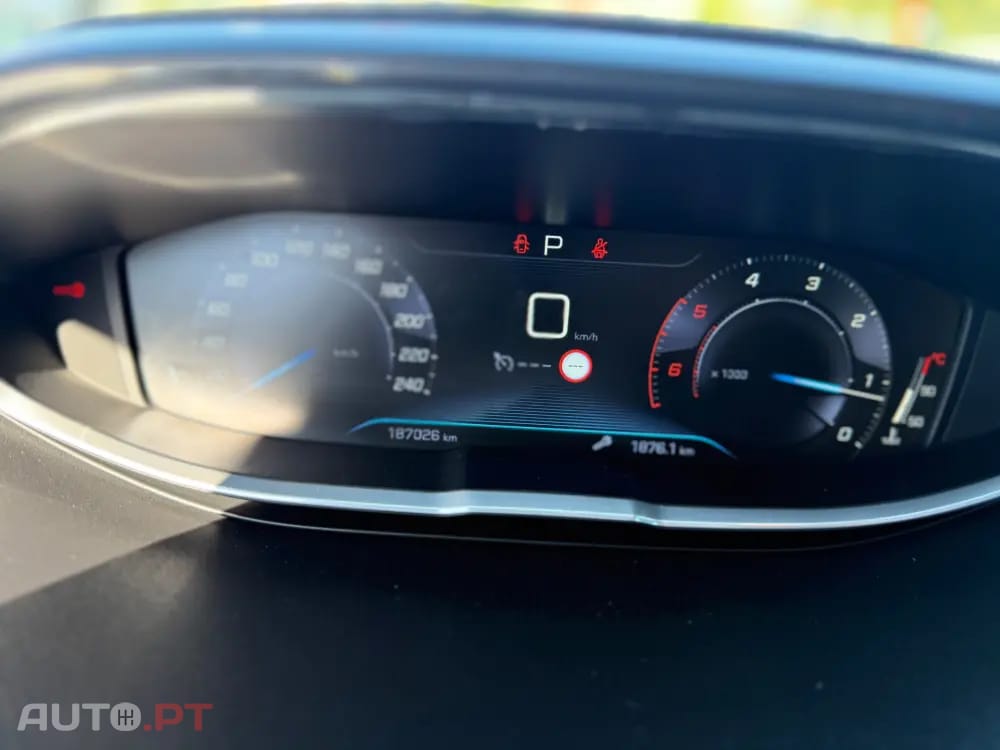 Peugeot 3008 1.6 BlueHDi Allure Grip Control EAT6